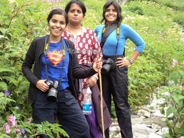 valley of flowers trekking packages